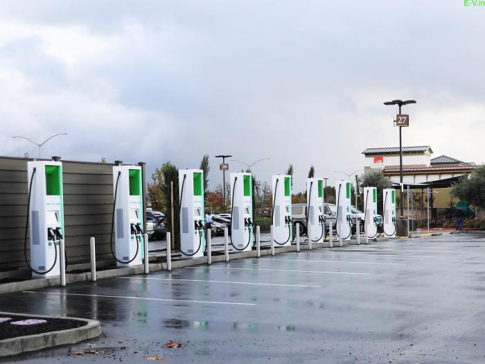 100 EV charging stations installations in Noida - Promoting Eco ... EV charging stations